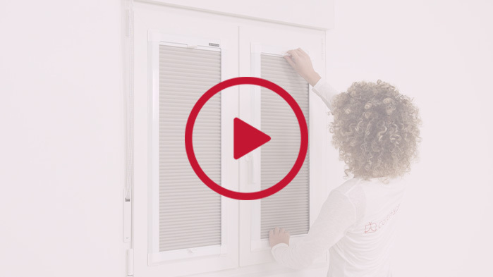 Instalação vídeo de cortinas plissadas
